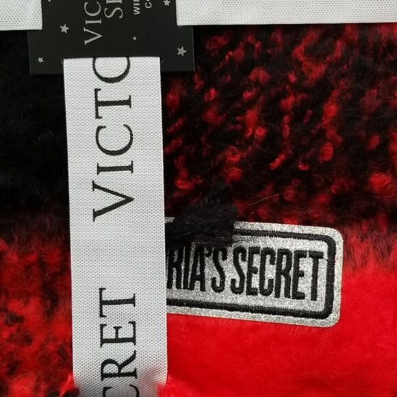 Victoria's Secret Winter Angel collection nwt - Picture 4 of 6